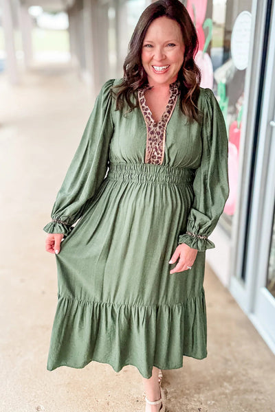 Plus Size Women's Grass Green Midi Dress with Long Sleeves, Leopard Trim & Trendy Split Neck for Effortless Style