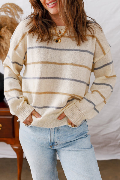 Cozy Classic Grey Women's Knit Sweater - Chic Layering Essential in Soft Fabric for Effortless Style