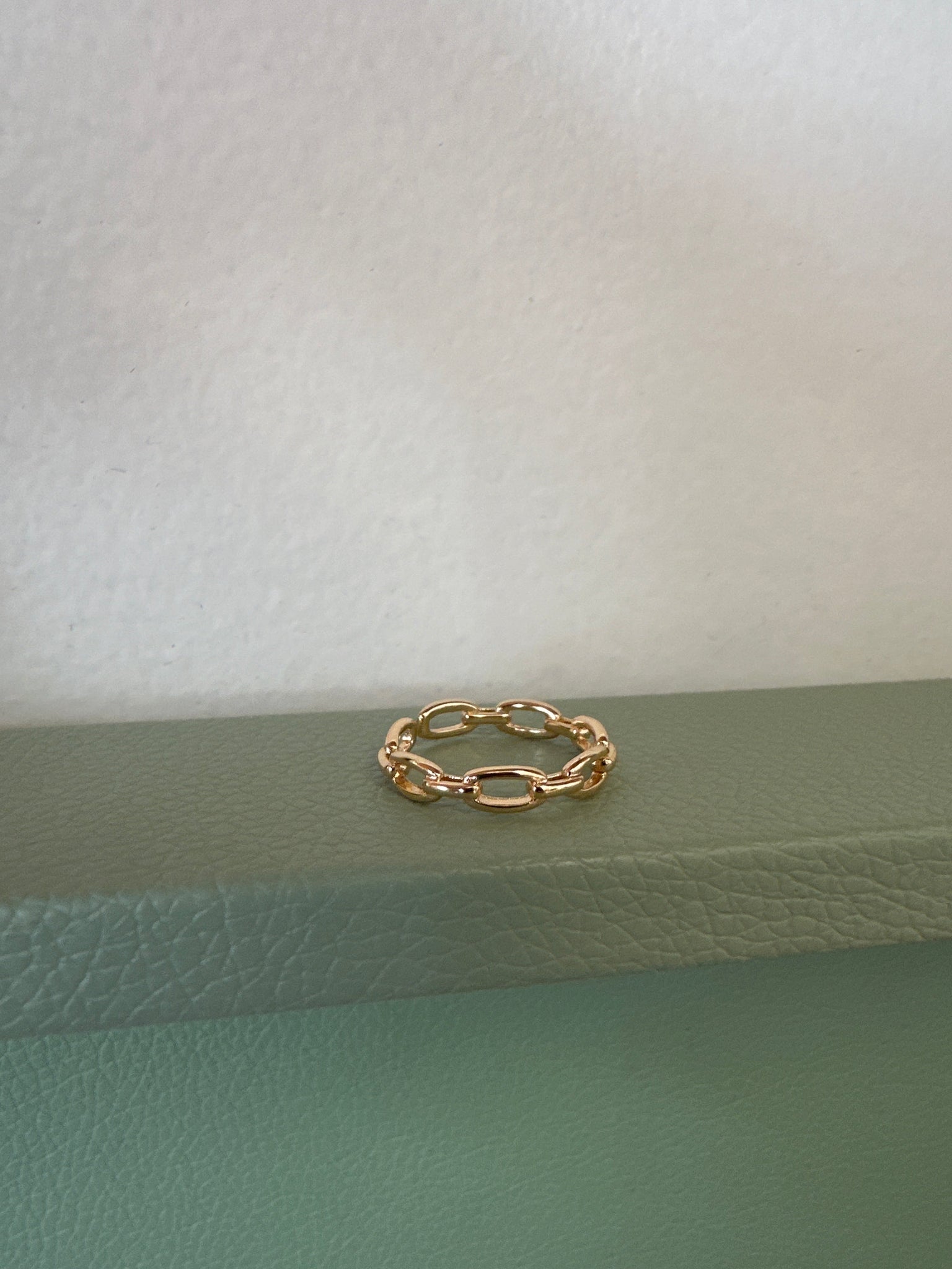 Standout Boutique Chainlink Gold Ring