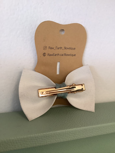 Raw Earth Bowtique Eucalyptus print hair bow