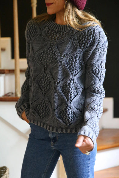 Trendy Women's Cozy Geometric Knit Pullover Sweater - Stylish Layering Piece in Soft Textures and Vibrant Colors
