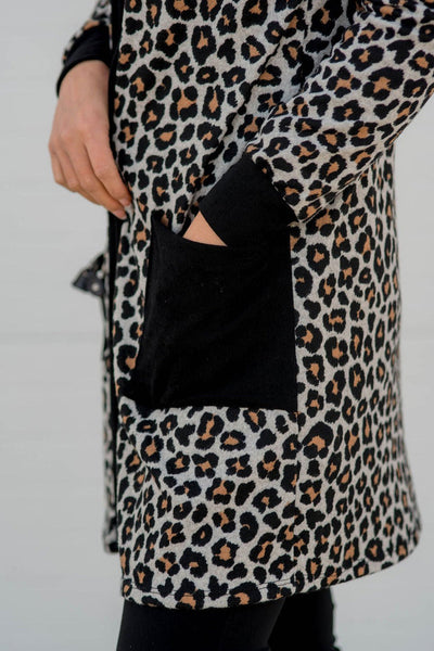 Cozy Women's Black Leopard Print Cardigan with Pockets - Chic Open Front Layering Piece for Effortless Style