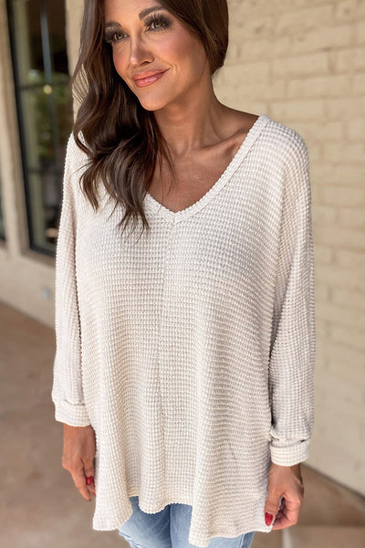 Women's Relaxed Fit White Waffle Knit V-Neck Top with Side Slits - Effortless Casual Shirt for Stylish Everyday Wear