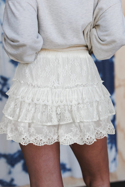Women's White Tiered Lace Ruffle Shorts with Elastic Waist