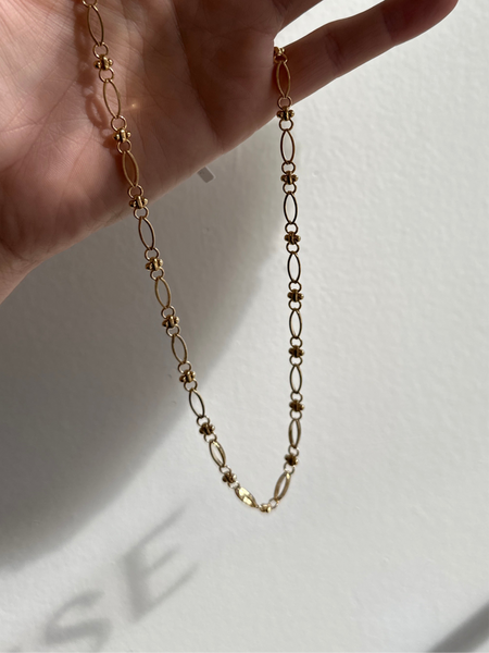 Standout Boutique 14k Gold Bond Flower Chain Necklace