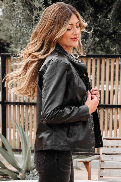 Trendy Black Boxy Jacket for Women | Stylish Relaxed Fit Outerwear for Effortless Everyday Chic
