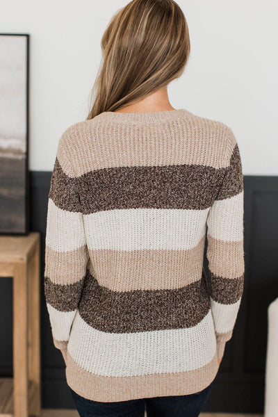 Stylish Women's Khaki Striped Color Block Crew Neck Sweater - Slim Fit for Comfortable Layering and Everyday Chic