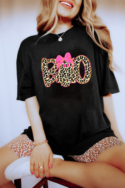 Trendy Women's Black Graphic Tee - Casual Fit, Chic Design for Everyday Style and Weekend Adventures