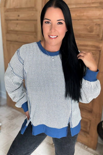 Plus Size Women's Blue Textured Knit Sweatshirt with Round Neck & Drop Shoulder Cozy Casual Chic for Everyday Wear