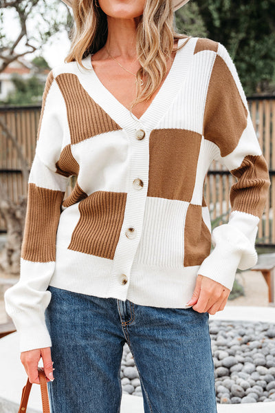 Cozy Checkered Cardigan Sweater for Women - Stylish Knit Outerwear in Chic Pattern for Effortless Layering