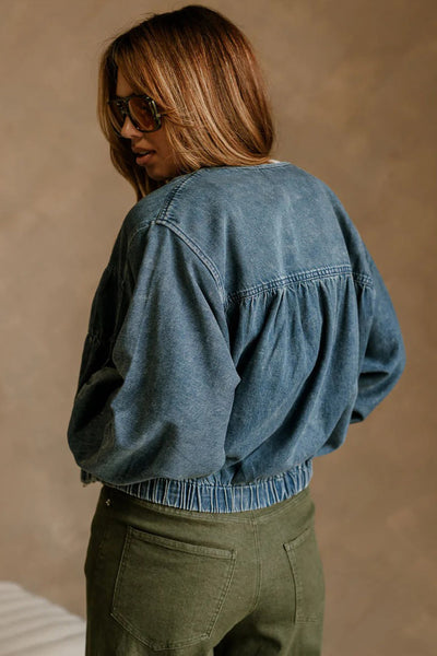 Stylish Women's Real Teal Denim Jacket with Pleated Seams, Round Neck, and Zip-Up Closure for a Chic Look