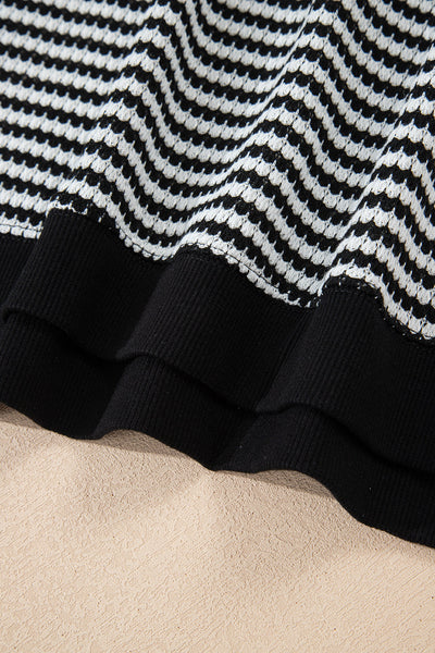 Chic Women's Black Striped Top - Stylish Casual Fit, Ideal for Everyday Layering and Versatile Outfits