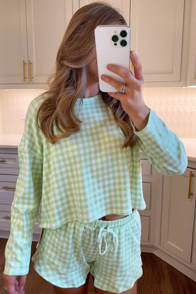 Stylish Women's Green Gingham 2-Piece Pajama Set - Relaxed Long Sleeve Top & Drawstring Shorts for Cozy Sleepwear