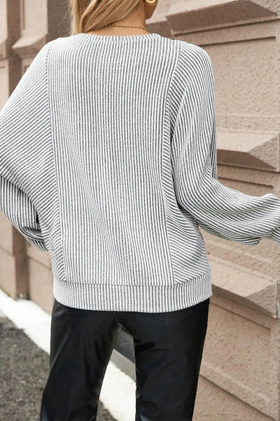 Stylish Women's Gray Ribbed Knit Pullover Top with Long Lantern Sleeves - Versatile Round Neck for Casual or Dressy Wear