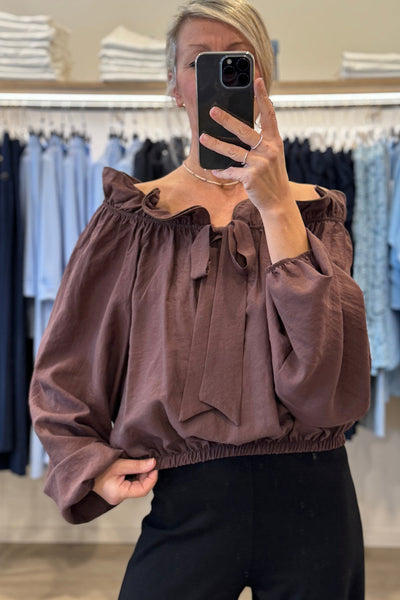 Stylish Women's Off-Shoulder Long Sleeve Blouse in Wild Ginger with Knot Front & Frill for Effortless Casual Elegance