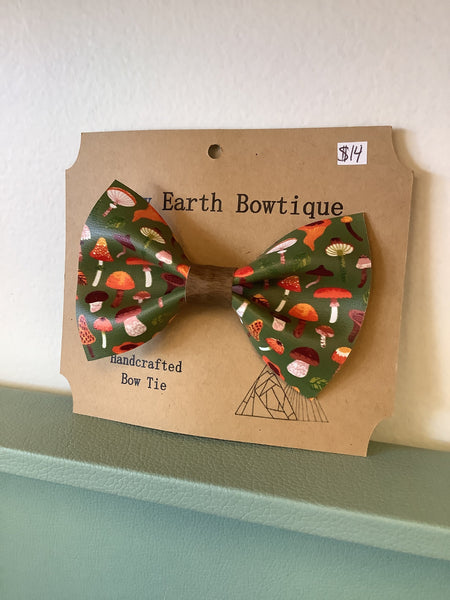 Raw Earth Bowtique Forest Green Mushroom Bow Tie