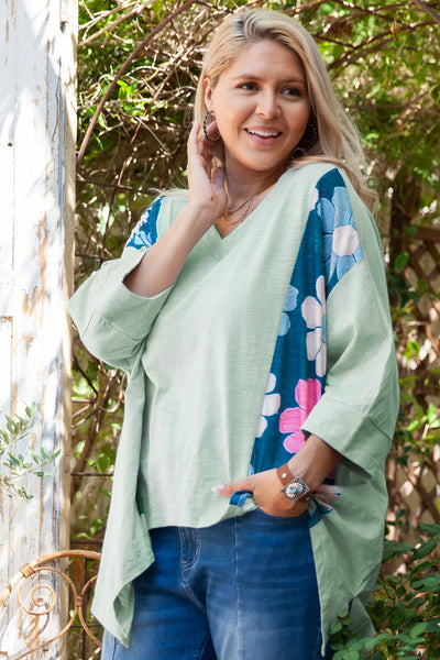 Vibrant Plus Size High-Low Top for Women - Flowy & Stylish for Casual Outings and Everyday Comfort