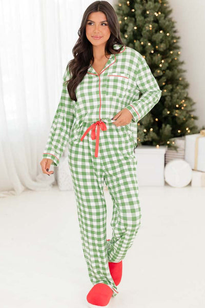 Cozy Women's Light Green Plaid Christmas Pajama Set - Relaxed Fit Shirt and Pants for Festive Holiday Comfort