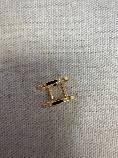 Standout Boutique Double Bar 18 K Gold Bond Ring