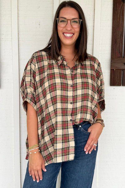 Women's Loose-Fit Half Sleeve Plaid Shirt in Parchment - Effortlessly Stylish Retro Top for Casual Outfits