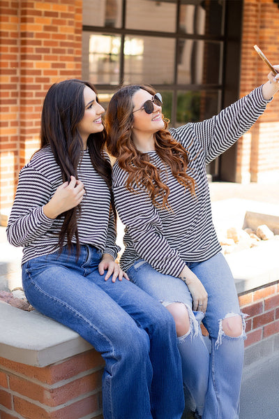 Stylish Women's Black Stripe Long Sleeve Top - Casual Round Neck, Drop Shoulder Design for Effortless Everyday Looks