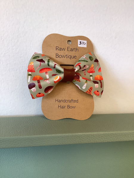 Raw Earth Bowtique Mushroom Leaf Hair Bow