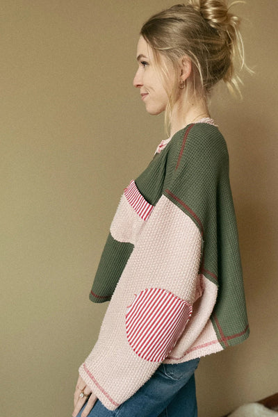 Women's Casual Green Color Block Loose-Fit Top with Exposed Stitch and Notched Neck Stylish Textured Apparel