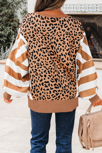 Cozy Oversized Patchwork Sweatshirt for Women - Trendy and Stylish Fabric Blend for Ultimate Comfort