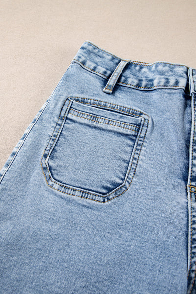 Women's High-Waisted Light Wash Wide-Leg Jeans with Patch Pockets
