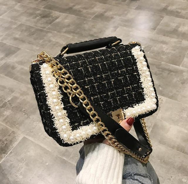 Pearl Frame Chain Bag