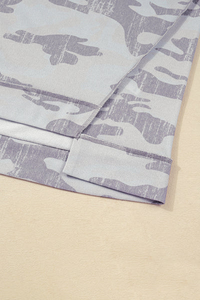 Cozy Women's Camouflage Print Sweatshirt - Casual Fit for Everyday Style and Outdoor Adventures