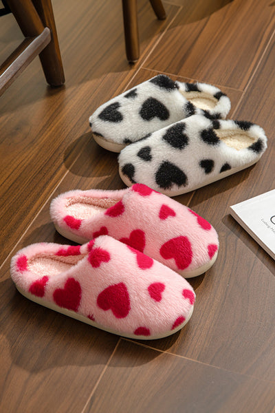 Cozy Fiery Red Heart-Shaped Women's Winter Slippers - Fuzzy, Warm Comfort for Valentine's Day and Everyday Relaxation