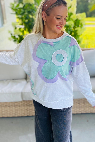 Trendy Women's Light Grey Long Sleeve Top with Color Block & Floral Patch - Casual Chic Fit for Everyday Wear
