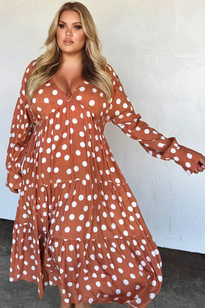 Plus Size Women's Orange Polka Dot V-Neck Maxi Dress - Stylish Summer Tiered Dress for Comfort and Elegance