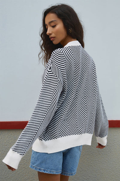 Chic Women's Soft Knit Herringbone Cardigan - Ideal Cozy Layer for Trendy Fall Looks and Everyday Comfort