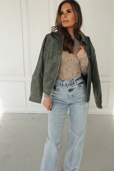 Chic Women's Vintage Green Faux Leather Jacket with Zip-Up Front and Buttoned Pleated Cuffs for Effortless Style