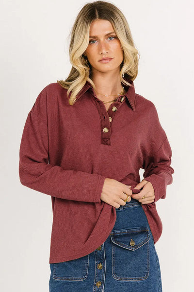 Soft Beige Women's Relaxed Fit Thermal Knit Top - Long Sleeve for Ultimate Comfort and Effortless Style