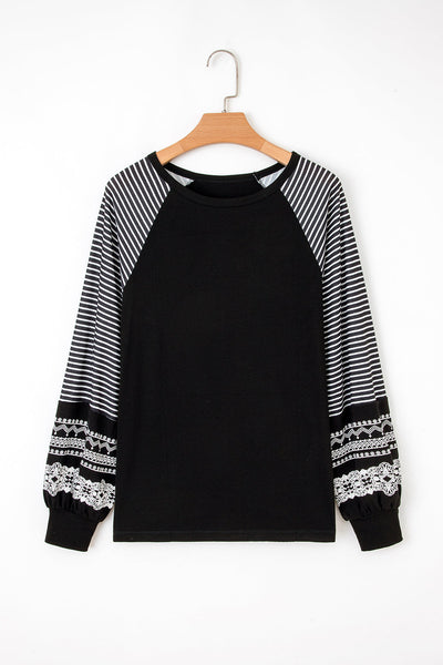 Stylish Women's Black Long Sleeve Top - Comfortable Fit for Casual Outings and Effortless Layering