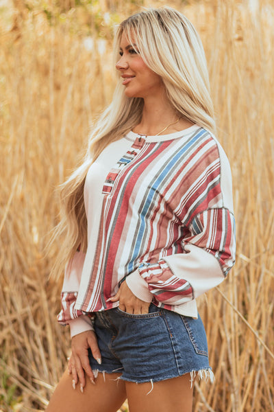 Stylish Women's Casual Knit Top in Soft Cotton Blend - Flattering Fit for Everyday Wear in Bright, Trendy Colors