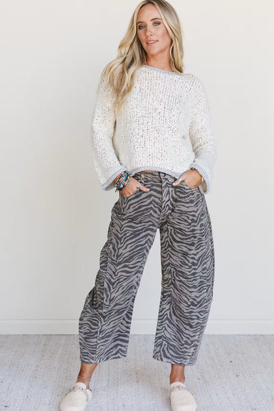 Trendy High-Waisted Gray Zebra Stripe Wide Leg Jeans for Women Effortless Style and All-Day Comfort