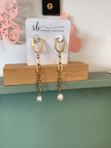 Standout Boutique Karlita Gold/Pearl Earrings