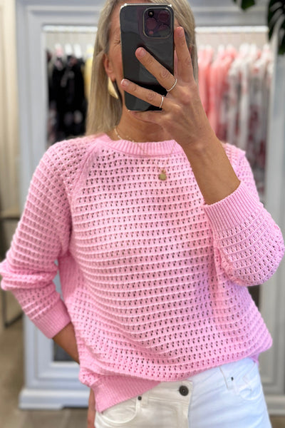 Cozy Women's Pink Pointelle Knit Raglan Sweater - Chic Fall Layering Piece for Casual Looks and Everyday Comfort