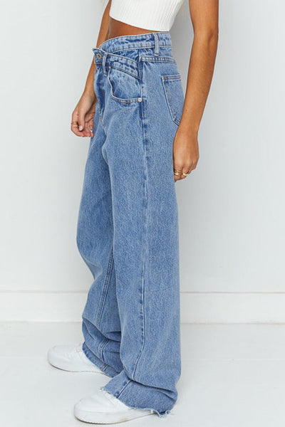 Chic Women's Classic Blue Wide Leg Jeans  Comfortable Fit for Effortless Everyday Style and Versatile Fashion