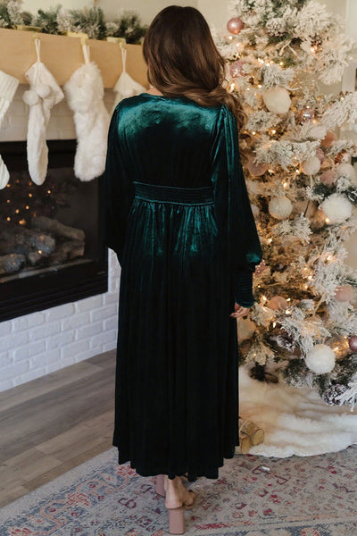 Elegant Women's Green Velvet Midi Dress with Floral Embroidery, Smocked Sleeves, and High Waist for a Chic Look