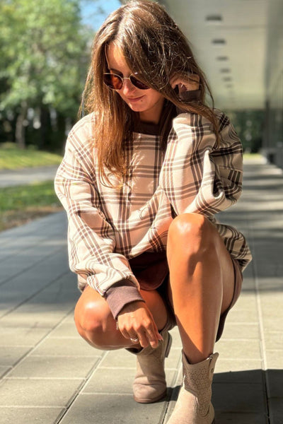 Women's Cozy Plaid Pullover Sweatshirt in Parchment - Relaxed Fit for Effortless Everyday Style