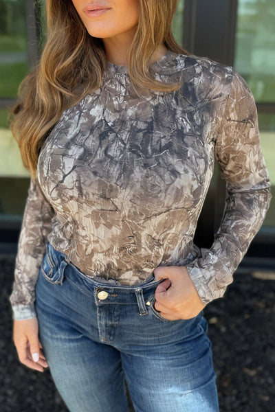 Trendy Women's Green Abstract Print Long Sleeve Top - Slim Fit Casual Style for Everyday Outfits