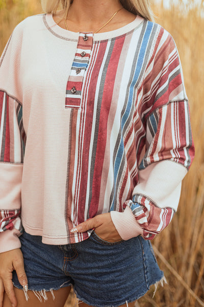 Stylish Women's Casual Knit Top in Soft Cotton Blend - Flattering Fit for Everyday Wear in Bright, Trendy Colors