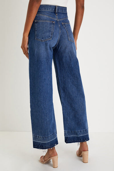 Light Blue Women's Cropped Loose-Fit Jeans - Trendy Casual Bottoms for Comfortable, Effortless Style