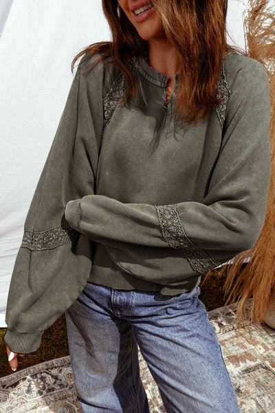 Cozy Women's Oversized Mineral Wash Sweatshirt in Soft Cotton Blend Ideal for Casual Everyday Style and Comfort