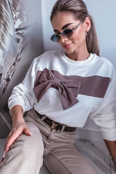 Chic Women's White Color Block Sweatshirt with Ribbon Bow Detail - Trendy Crew Neck Top for Casual Style